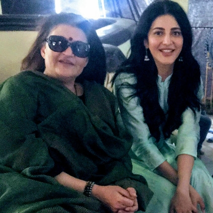 Sarika visits the sets of Shruti Haasan's next film with Vidyut Jamwal