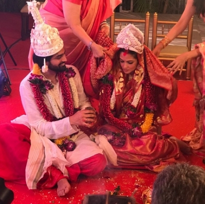 Tajmahal fame actress Riya Sen got married to her boyfriend Shivam Tewari