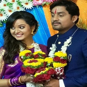 Television actress gets engaged to an actor!