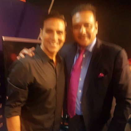 Twitterati trolled Ravi Shastri for uploading a blurred photo