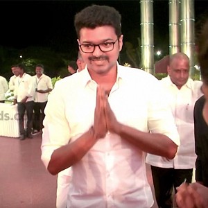 Ilayathalapathy Vijay's mass entry | Don't miss it