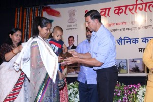 Akshay Kumar Pays Homage To The Martyrs On Kargil Day