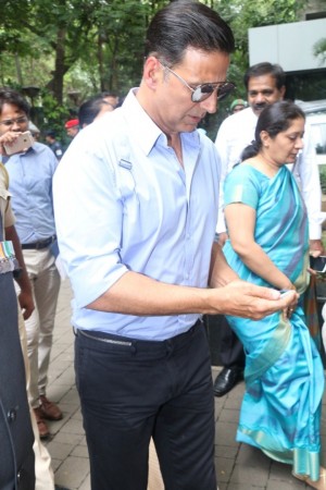 Akshay Kumar Pays Homage To The Martyrs On Kargil Day