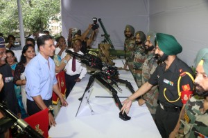 Akshay Kumar Pays Homage To The Martyrs On Kargil Day