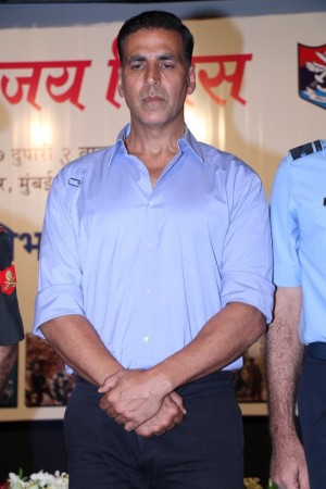 Akshay Kumar Pays Homage To The Martyrs On Kargil Day