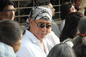 Bollywood Industry's Last Respect To Vinod Khanna