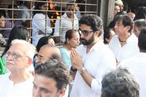 Bollywood Industry's Last Respect To Vinod Khanna