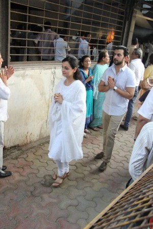 Bollywood Industry's Last Respect To Vinod Khanna