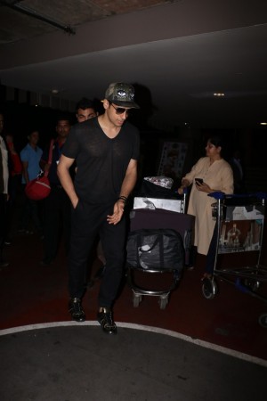 Celebs Spotted At Airport