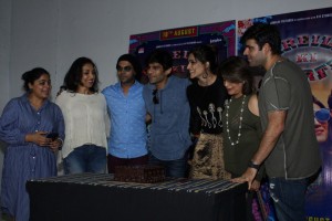 Kriti Sanon Celebrate Her Birthday With Bareilly Ki Barfi Team