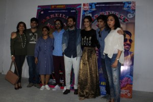 Kriti Sanon Celebrate Her Birthday With Bareilly Ki Barfi Team