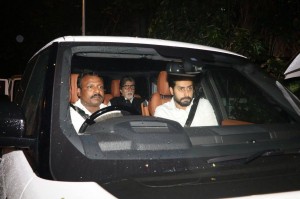 Legendary Actor Padma Bhushan Shashi Kapoor Passes Away - Bollywood Celebs Visit