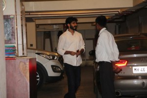 Saif Ali Khan's Daughter Sara At Kareena Kapoor's House Party