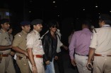  SRK with his family snapped at Mumbai Airport