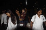  SRK with his family snapped at Mumbai Airport
