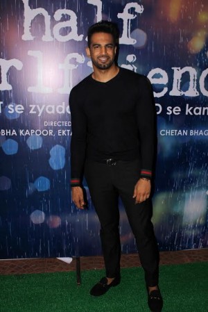 Success Party Of Half Girlfriend