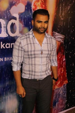 Success Party Of Half Girlfriend