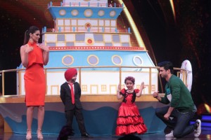 Sushant Singh Rajput And Kriti Sanon Promote Raabta On Sabse Bada Kalakar