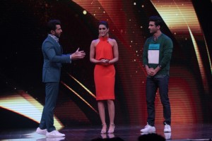 Sushant Singh Rajput And Kriti Sanon Promote Raabta On Sabse Bada Kalakar