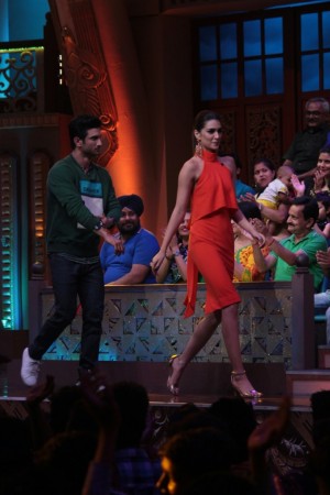 Sushant Singh Rajput And Kriti Sanon Promote Raabta On Sabse Bada Kalakar