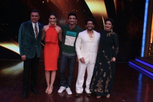 Sushant Singh Rajput And Kriti Sanon Promote Raabta On Sabse Bada Kalakar