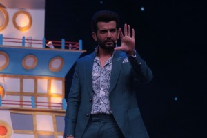 Sushant Singh Rajput And Kriti Sanon Promote Raabta On Sabse Bada Kalakar