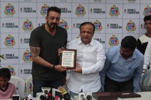 Tree Plantation & Initiative By MCGM & Bhamla Foundation With Sanjay Dutt