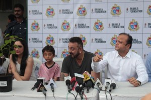 Tree Plantation & Initiative By MCGM & Bhamla Foundation With Sanjay Dutt