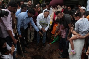 Tree Plantation & Initiative By MCGM & Bhamla Foundation With Sanjay Dutt