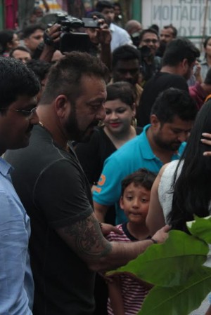 Tree Plantation & Initiative By MCGM & Bhamla Foundation With Sanjay Dutt