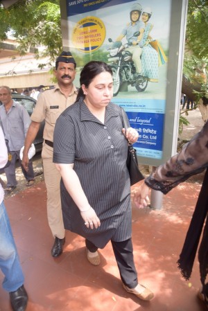 Himesh Reshammiya (aka) HimeshReshammiya