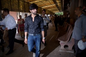 Himesh Reshammiya (aka) HimeshReshammiya