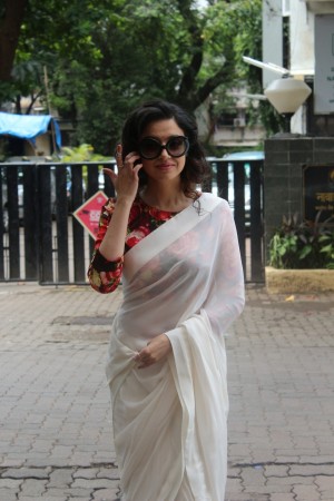 Divya Khosla Kumar (aka) Divya KhoslaKumar