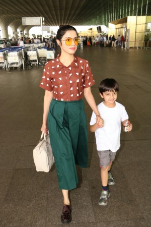 Divya Khosla Kumar (aka) Divya KhoslaKumar