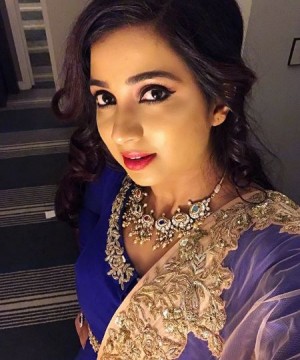Shreya Ghoshal (aka) ShreyaGhoshal