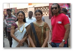 Going place - Zee Bus launch images