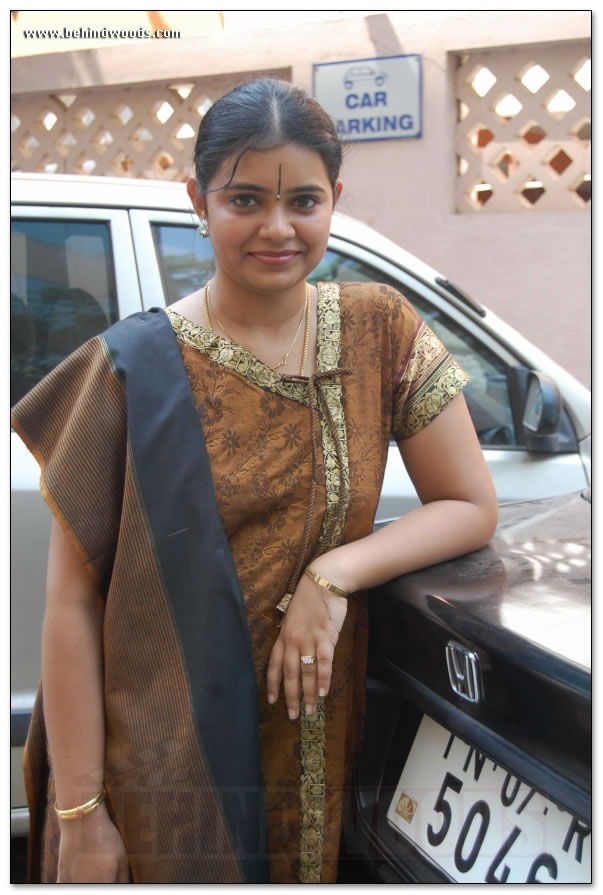 Going place - Zee Bus launch images