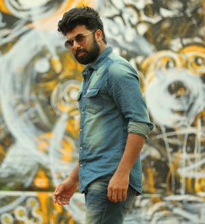 Sunny Wayne (aka) Sunny Wayne Actor