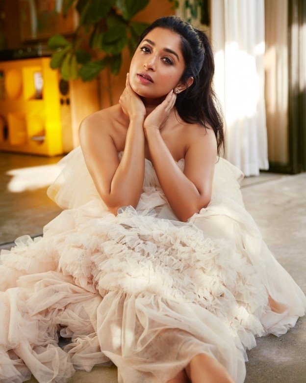 Exclusive: Meera Jasmine marriage pics... - Kriti Sanon Fans | Facebook