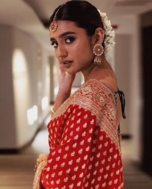 Priya Prakash Varrier (aka) Priya Varrier