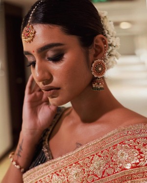 Priya Prakash Varrier (aka) Priya Varrier