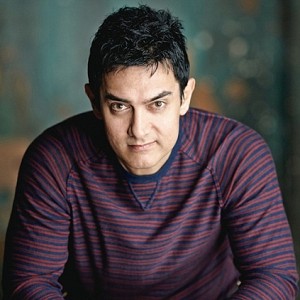 Aamir Khan receives an award - fans are shocked!