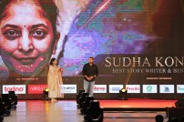 Behindwoods Gold Medals 2017 - The Awarding