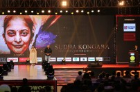 Behindwoods Gold Medals 2017 - The Awarding