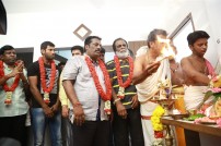 Kaththi Sandai (aka) Kaththi Sandai