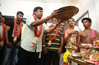 Kaththi Sandai (aka) Kaththi Sandai