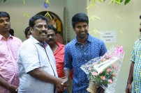 Kaththi Sandai (aka) Kaththi Sandai