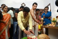 Kaththi Sandai (aka) Kaththi Sandai