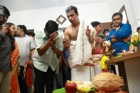 Kaththi Sandai (aka) Kaththi Sandai