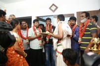 Kaththi Sandai (aka) Kaththi Sandai